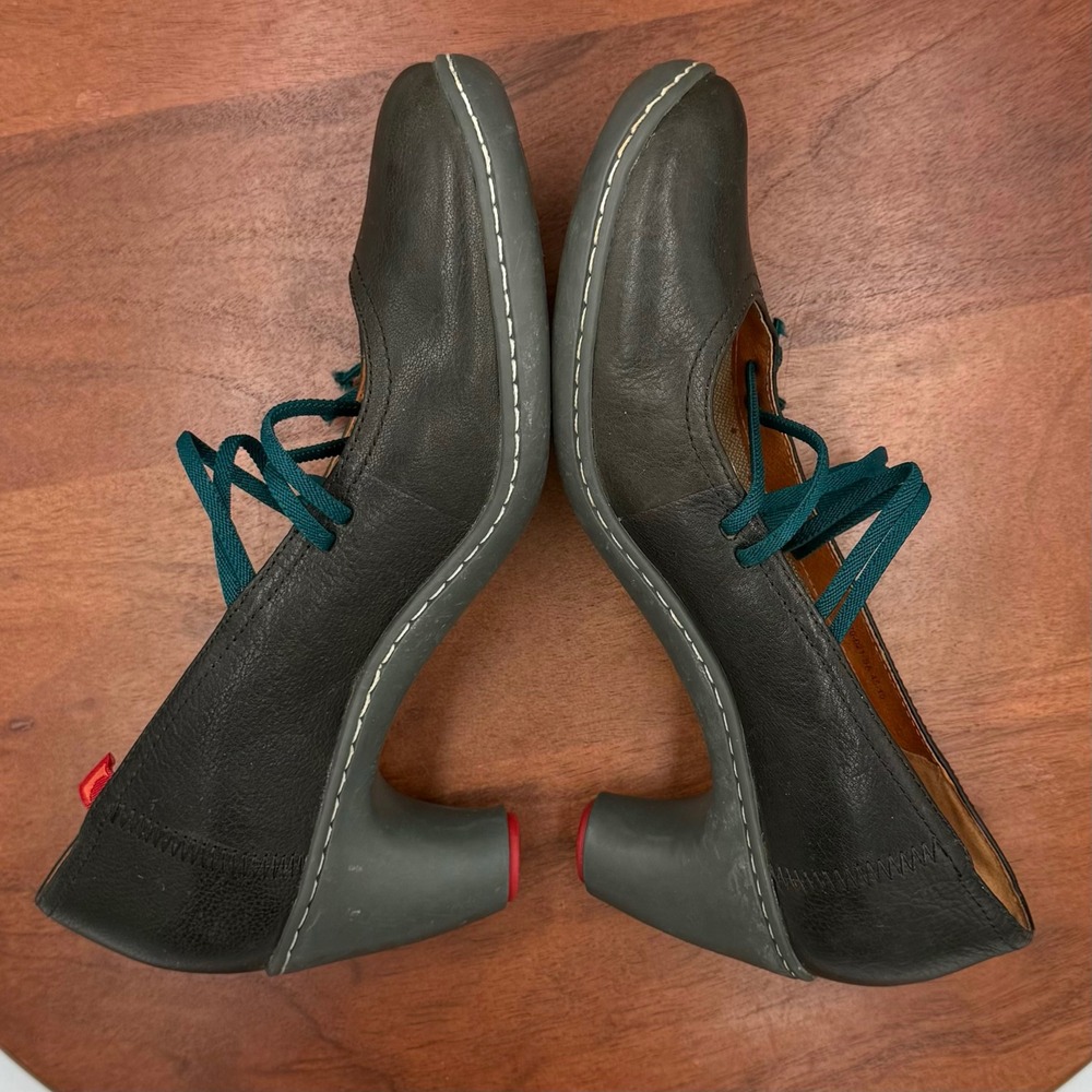 Camper‎ Beginner Heels Dark Gray Leather Elastic Mary Jane Pumps Womens 7 Twee - Picture 8 of 13